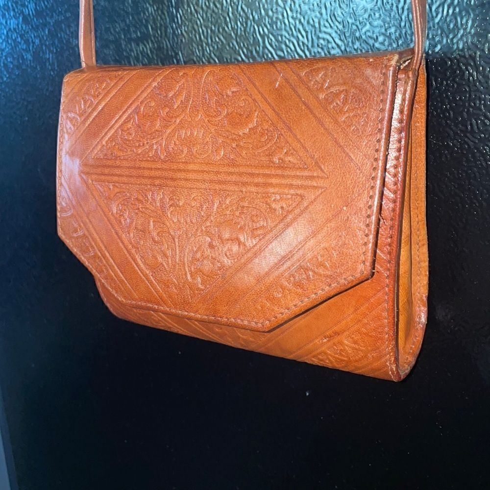👜 VINTAGE MOROCCAN MAGIC cross body leather tooled bag